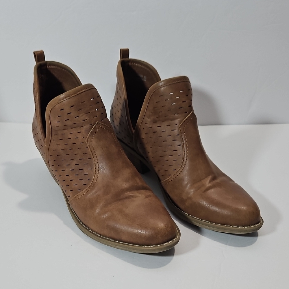 Report Davidson Cut Out Faux Leather Ankle Booties Brown 10